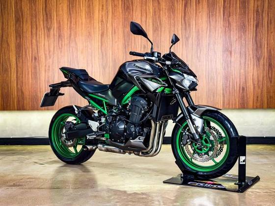 KAWASAKI Z900 KAWASAKI Z900